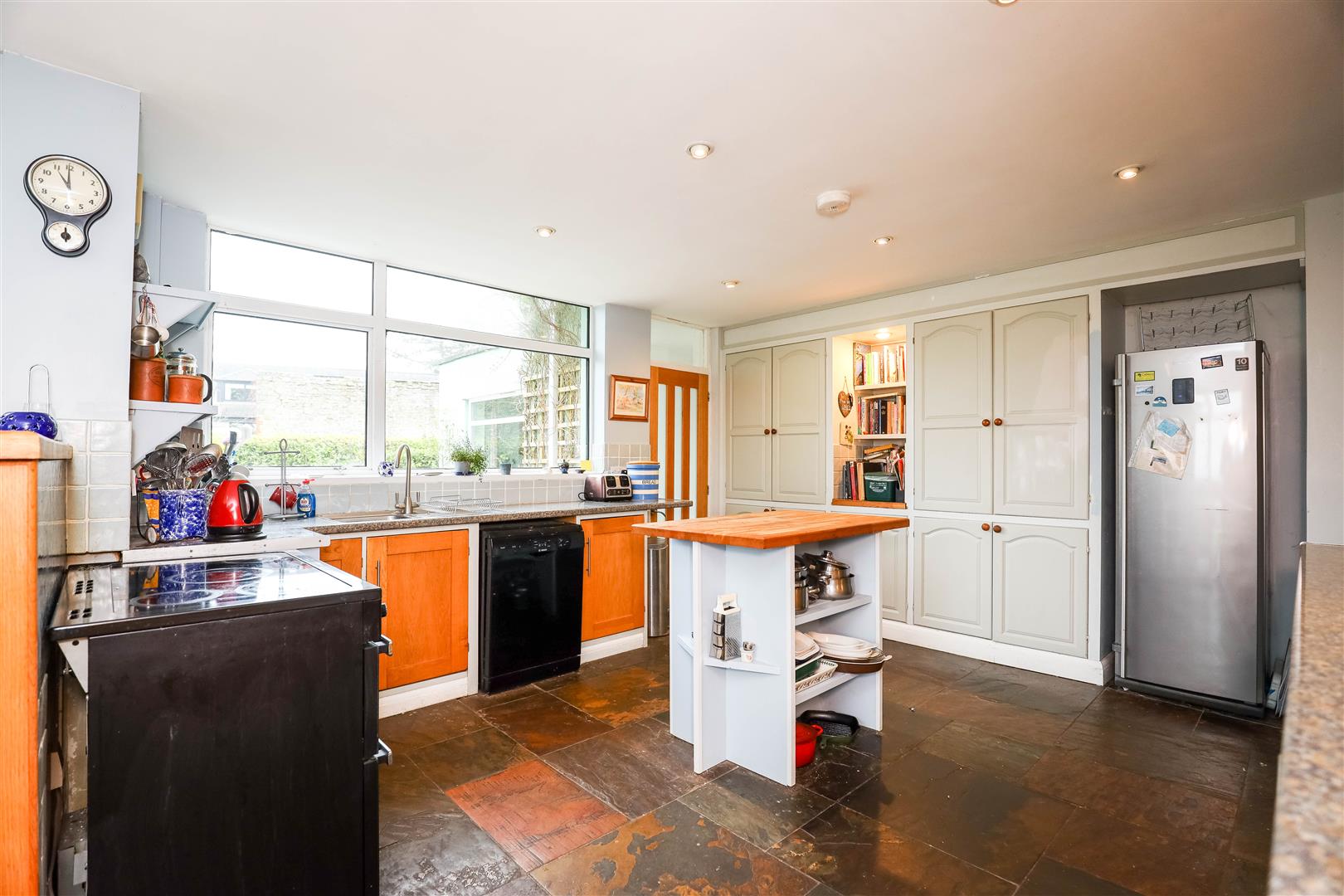 Watts & Nash, Cowbridge, Vale Of CF71 7NS